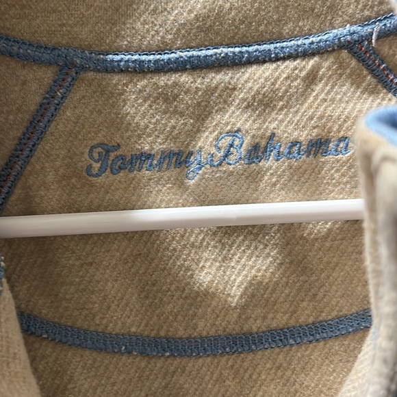 Tommy Bahama Reversible 1/4 zip sweatshirt - Picture 3 of 6
